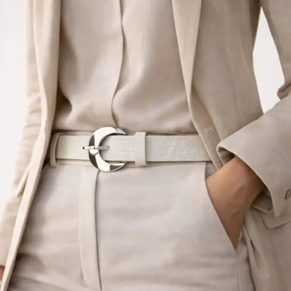 Ceinture brute en cuir blanc - 35 mm - Boucle argent - unique - fabrication artisanale – Image 2
