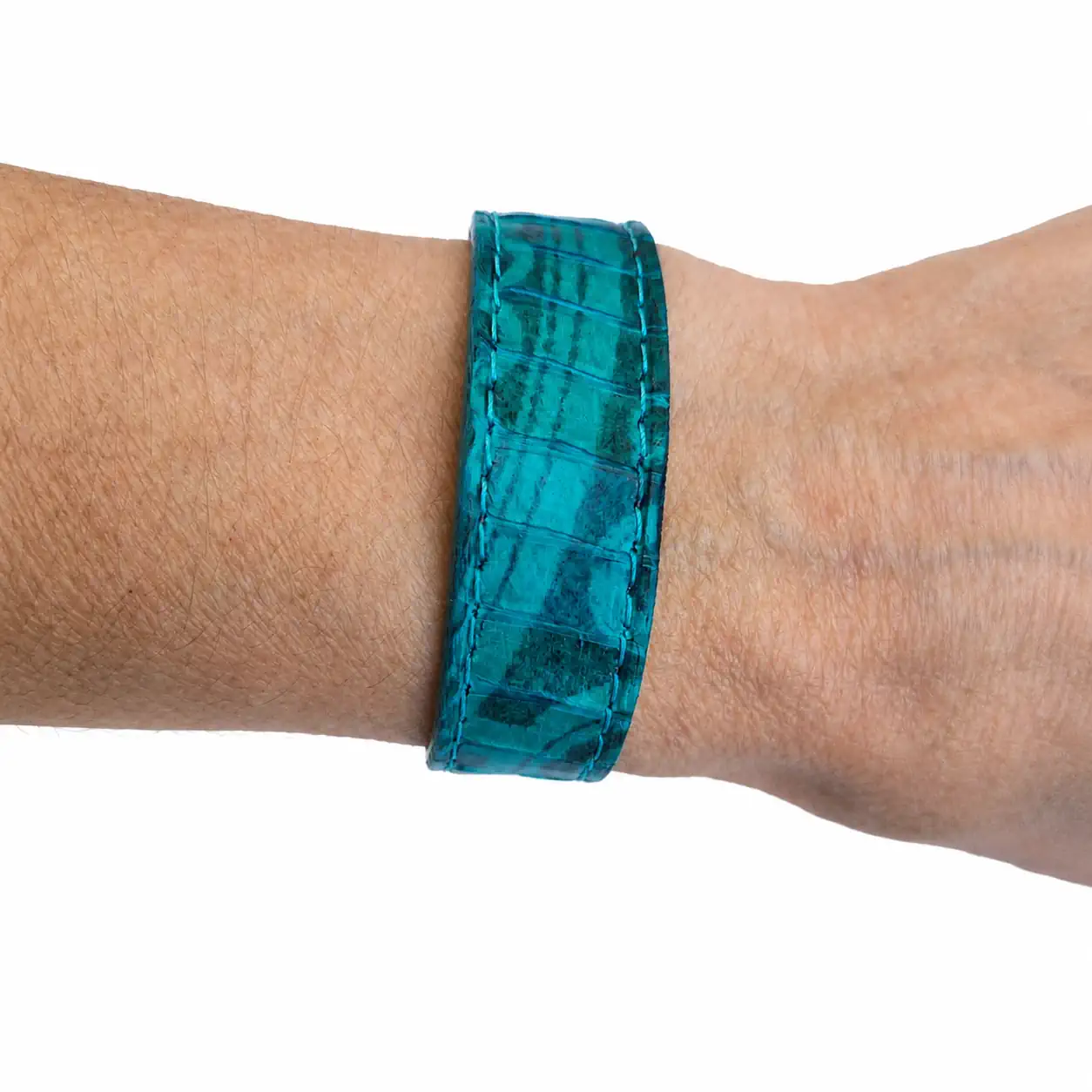 Bracelet artisanal en cuir de serpent vert foncé doublé de cuir noir – Image 3