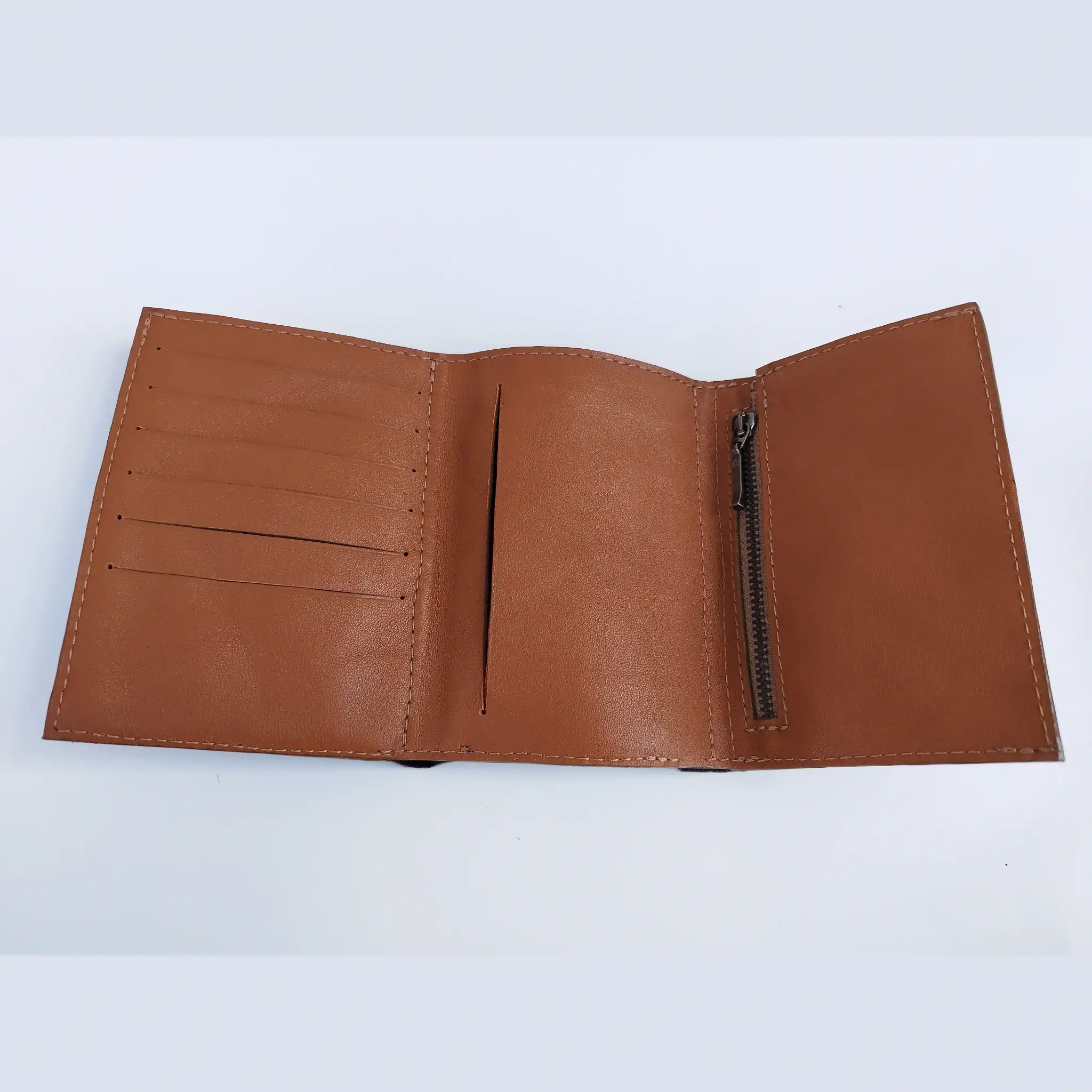 Portefeuille homme en cuir bleu marine et camel – 3 volets - fente – Image 2