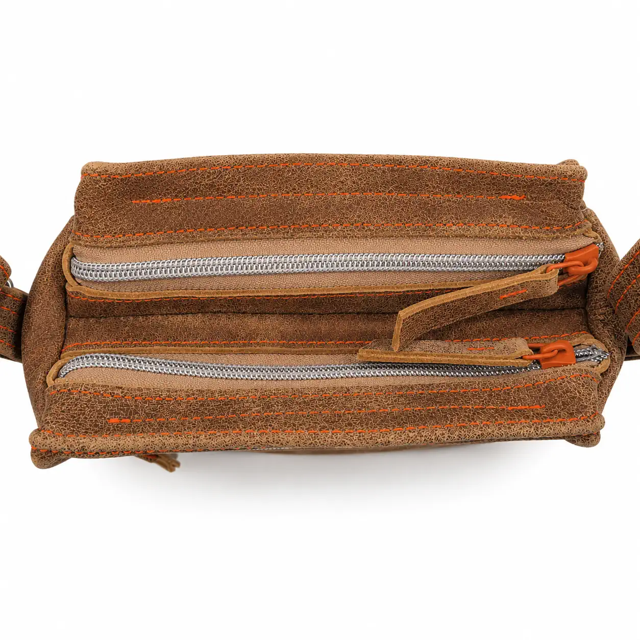 Sacoche artisanale en cuir marron clair patiné piqure orange – Pièce unique – Image 4